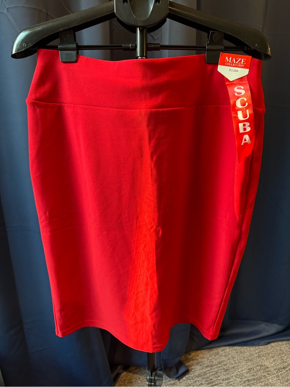 Maze Collection Red Scuba Pencil Skirt NWT Business Workwear Fitted Tailored